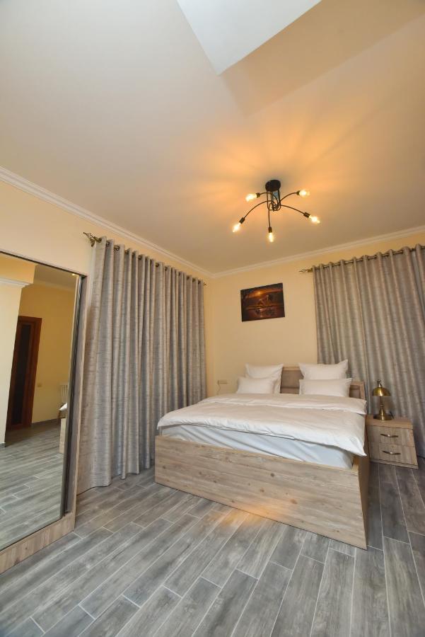 Altunyan Hotel Erivan Exterior foto