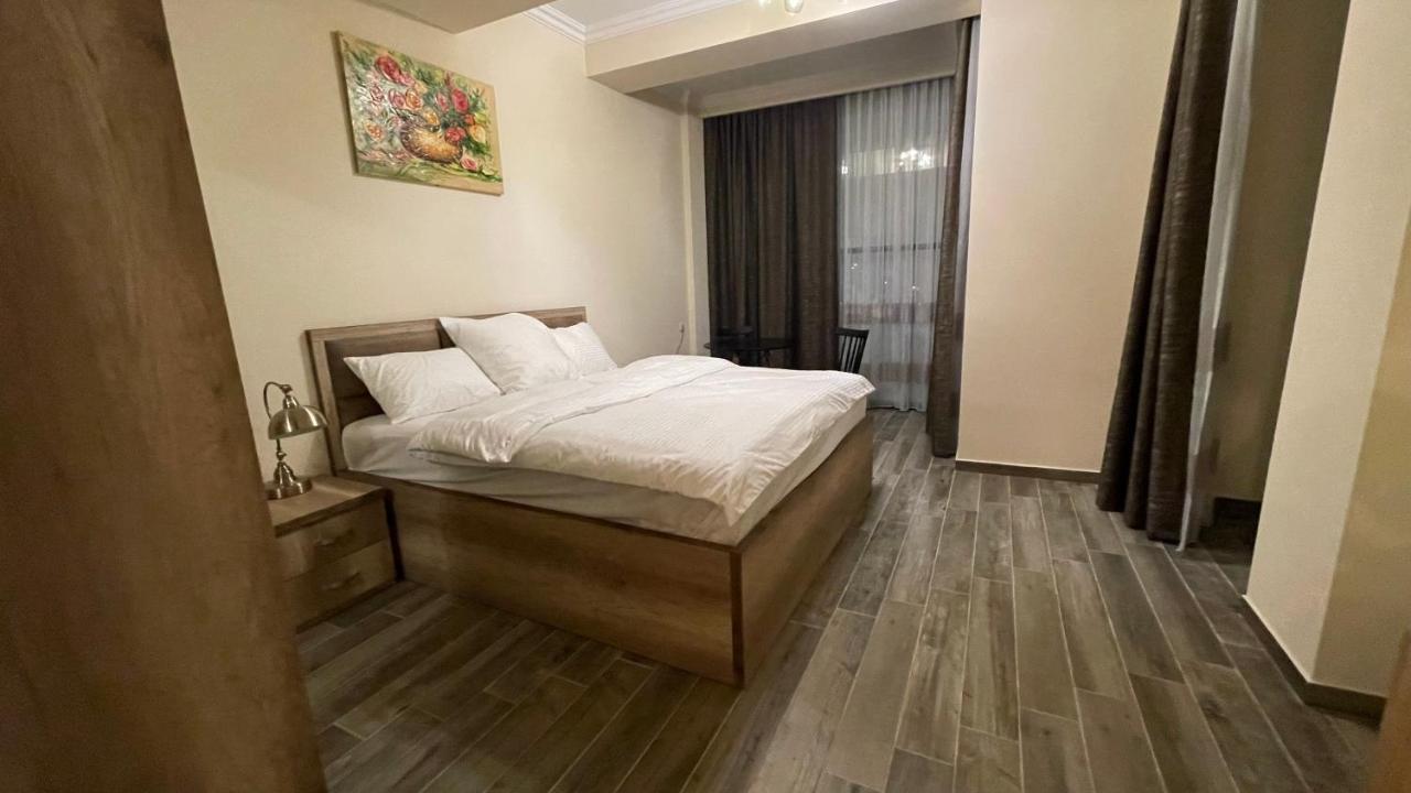 Altunyan Hotel Erivan Exterior foto