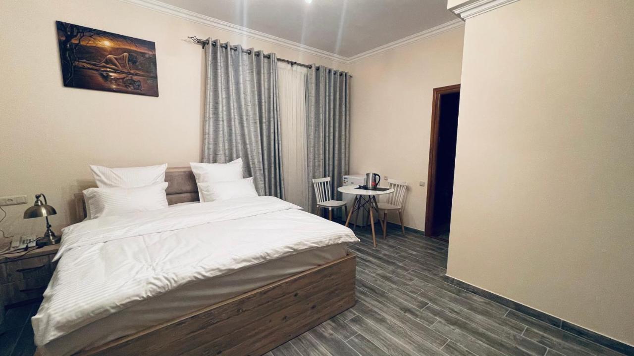 Altunyan Hotel Erivan Exterior foto