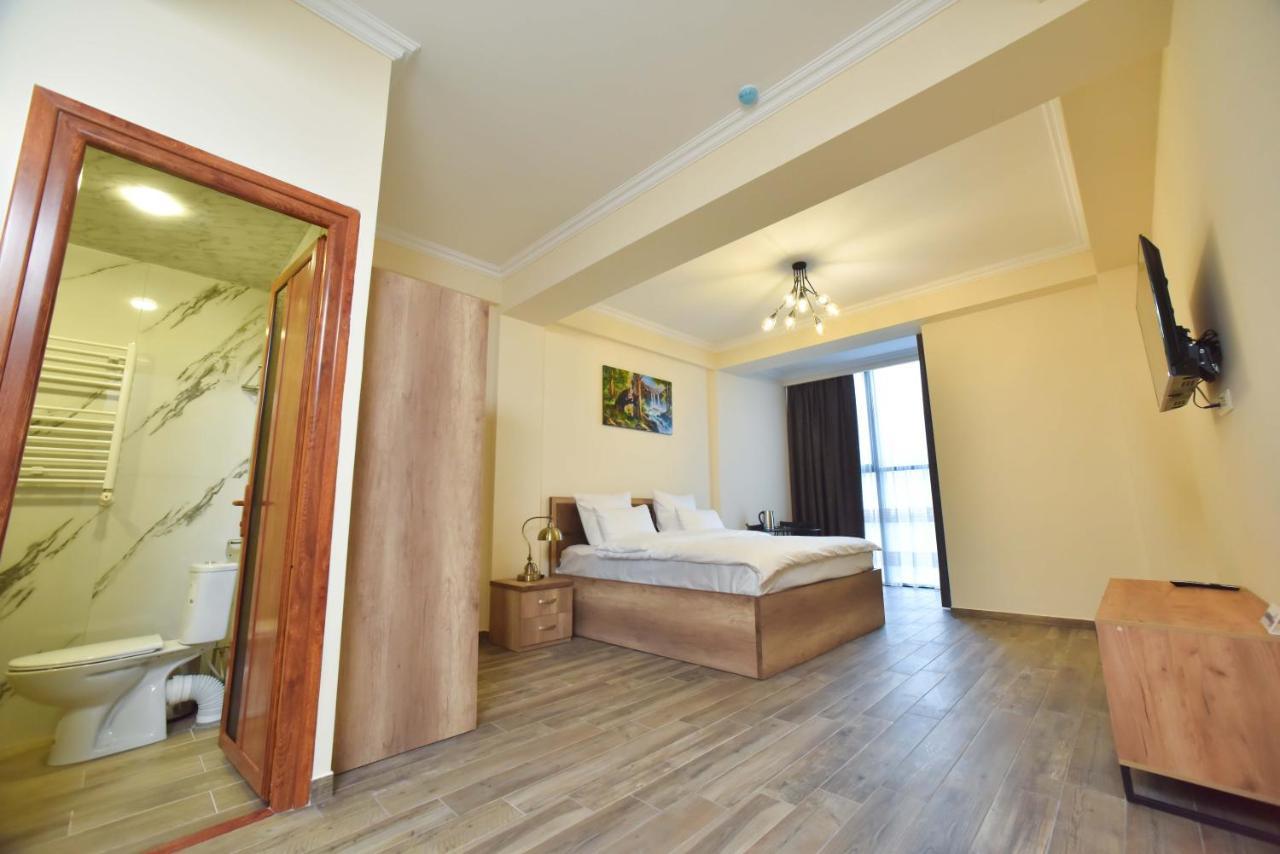 Altunyan Hotel Erivan Exterior foto