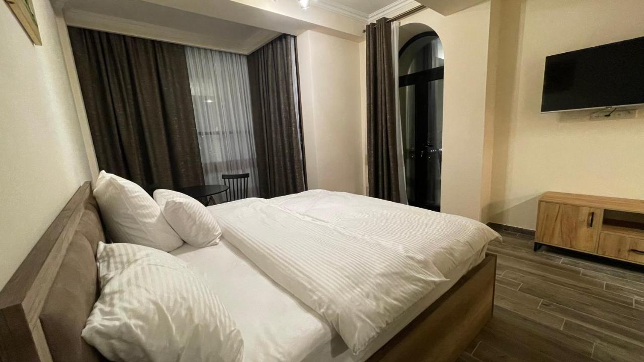 Altunyan Hotel Erivan Exterior foto